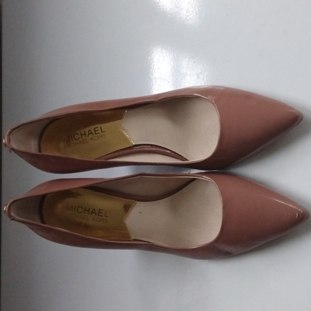 Michael Kors size 7 heels